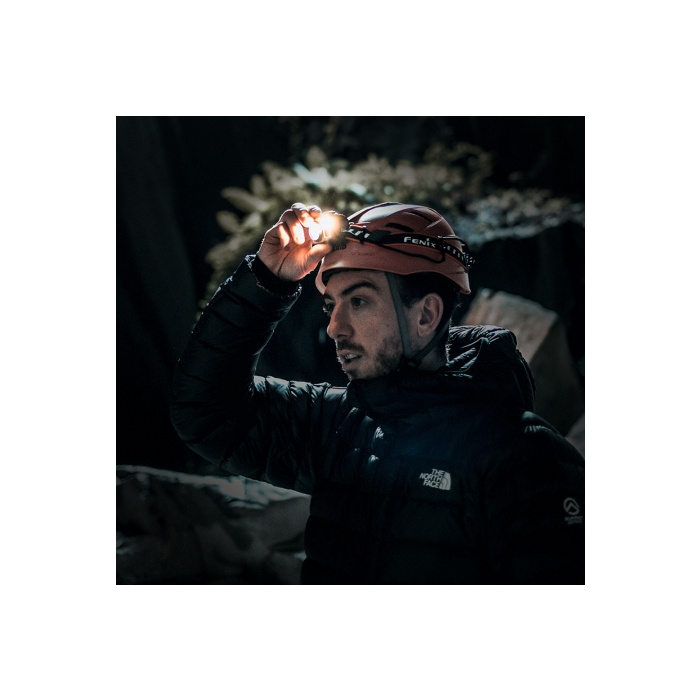 Latarka diodowa Fenix HP16R czołówka